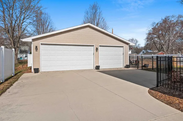 $339,900 | 637 North Winnebago Street, De Pere, WI 54115