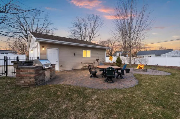 $339,900 | 637 North Winnebago Street, De Pere, WI 54115