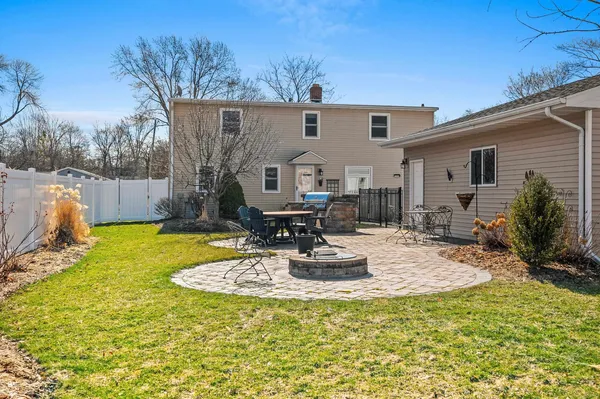 $339,900 | 637 North Winnebago Street, De Pere, WI 54115