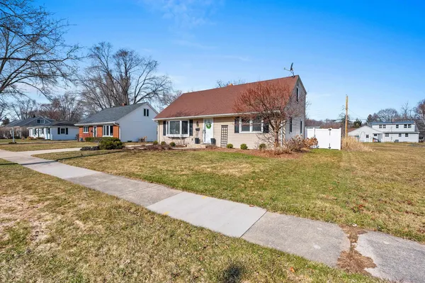 $339,900 | 637 North Winnebago Street, De Pere, WI 54115