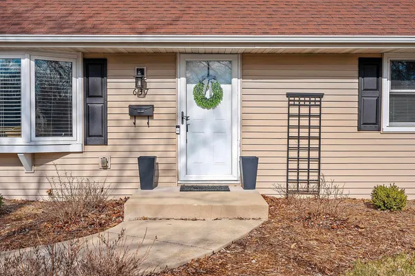 $339,900 | 637 North Winnebago Street, De Pere, WI 54115