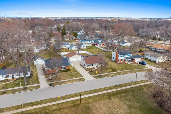 $339,900 | 637 North Winnebago Street, De Pere, WI 54115