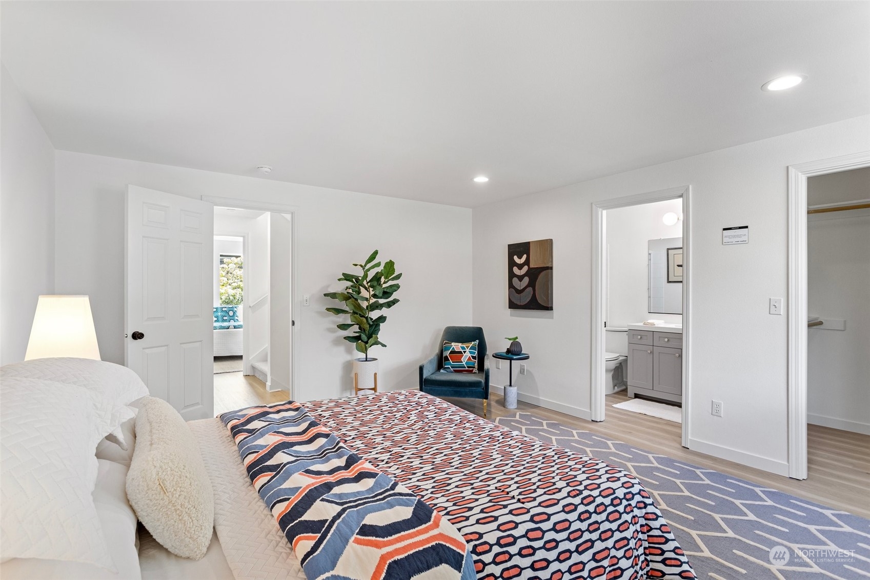 1424 18th Avenue Seattle, WA 98122 - Photo 10 of 29 a bedroom with a bed and a table