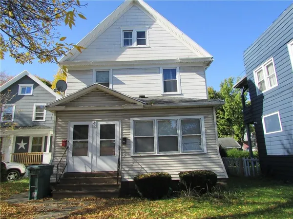 $1,450 | 811 Portland Avenue, Rochester, NY 14621