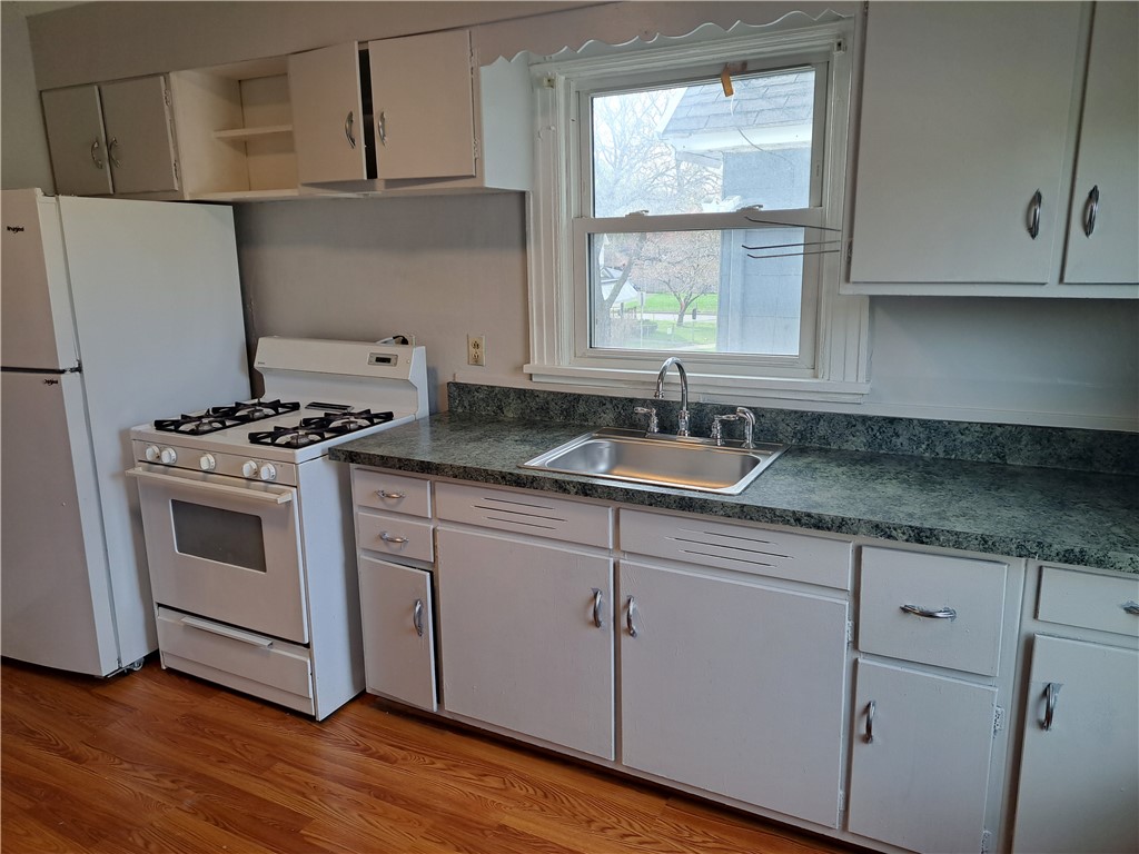 811 Portland Avenue Rochester, NY 14621 - Photo 5 of 12