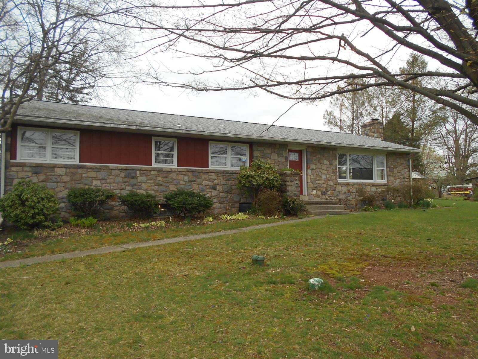 25 Chapel Road Birdsboro, PA 19508 - Photo 1 of 27 Front