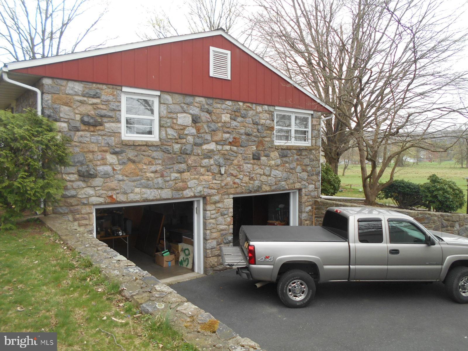 25 Chapel Road Birdsboro, PA 19508 - Photo 3 of 27 Two Car Garage