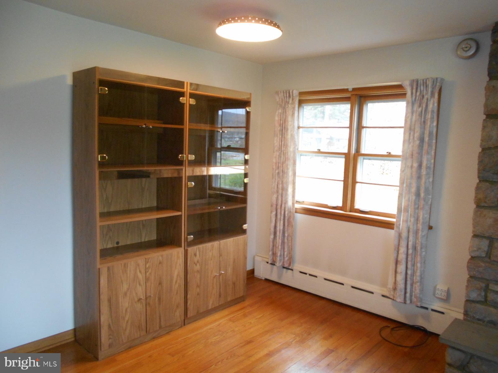 25 Chapel Road Birdsboro, PA 19508 - Photo 8 of 27 Dining Area