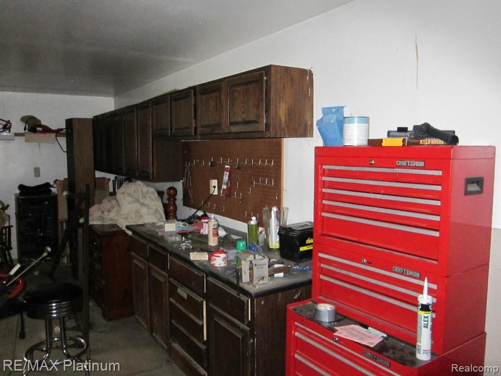 6480 Mack Road Howell, MI 48855 - Photo 26 of 27 Garage Work Area.