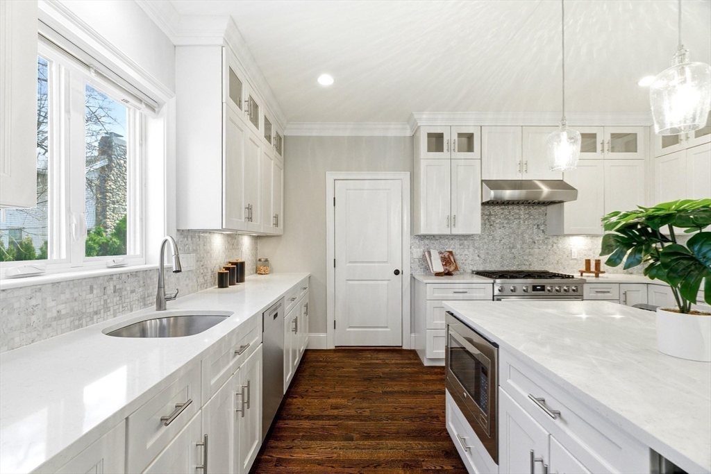 95 Athelstane Road, Unit 95 Newton, MA 02459 - Photo 12 of 39 Gallery Image 12