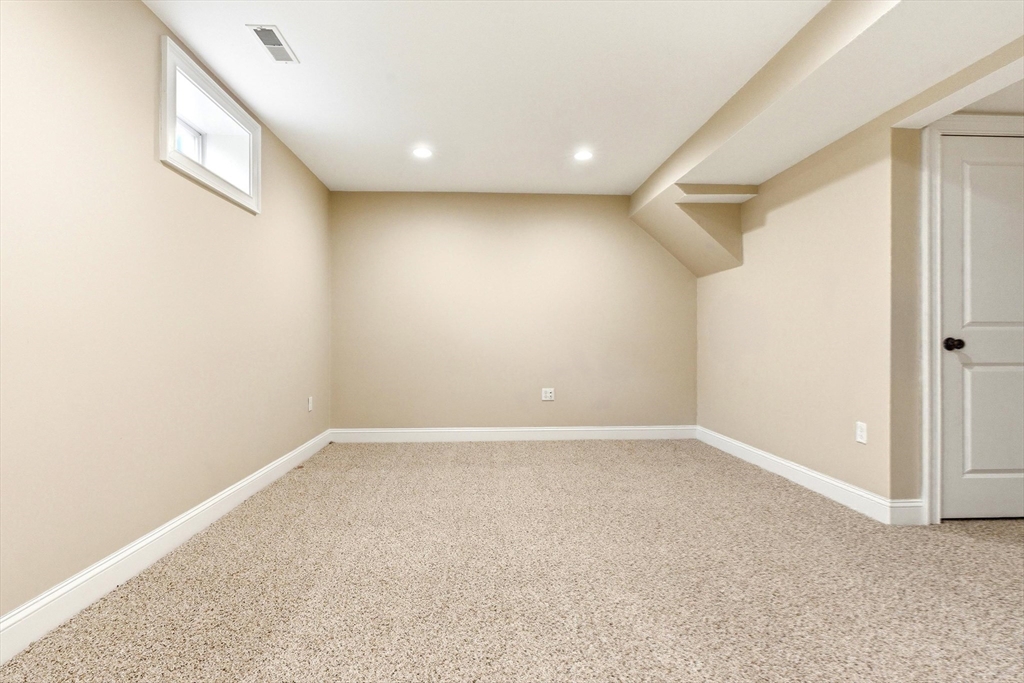 95 Athelstane Road, Unit 95 Newton, MA 02459 - Photo 32 of 39 Gallery Image 32