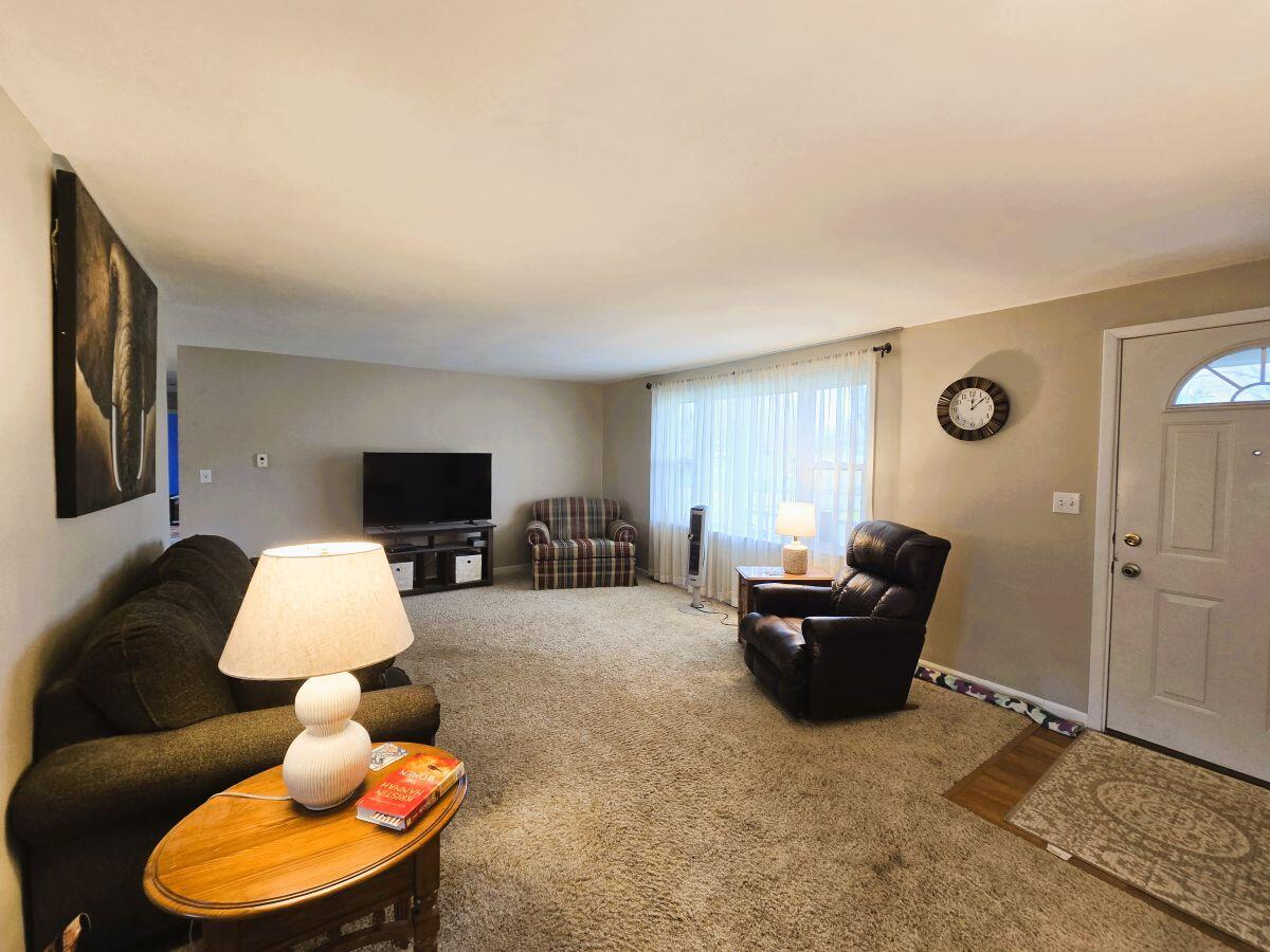 1506 Torrence Drive Springfield, OH 45503 - Photo 5 of 30 20250414_120444