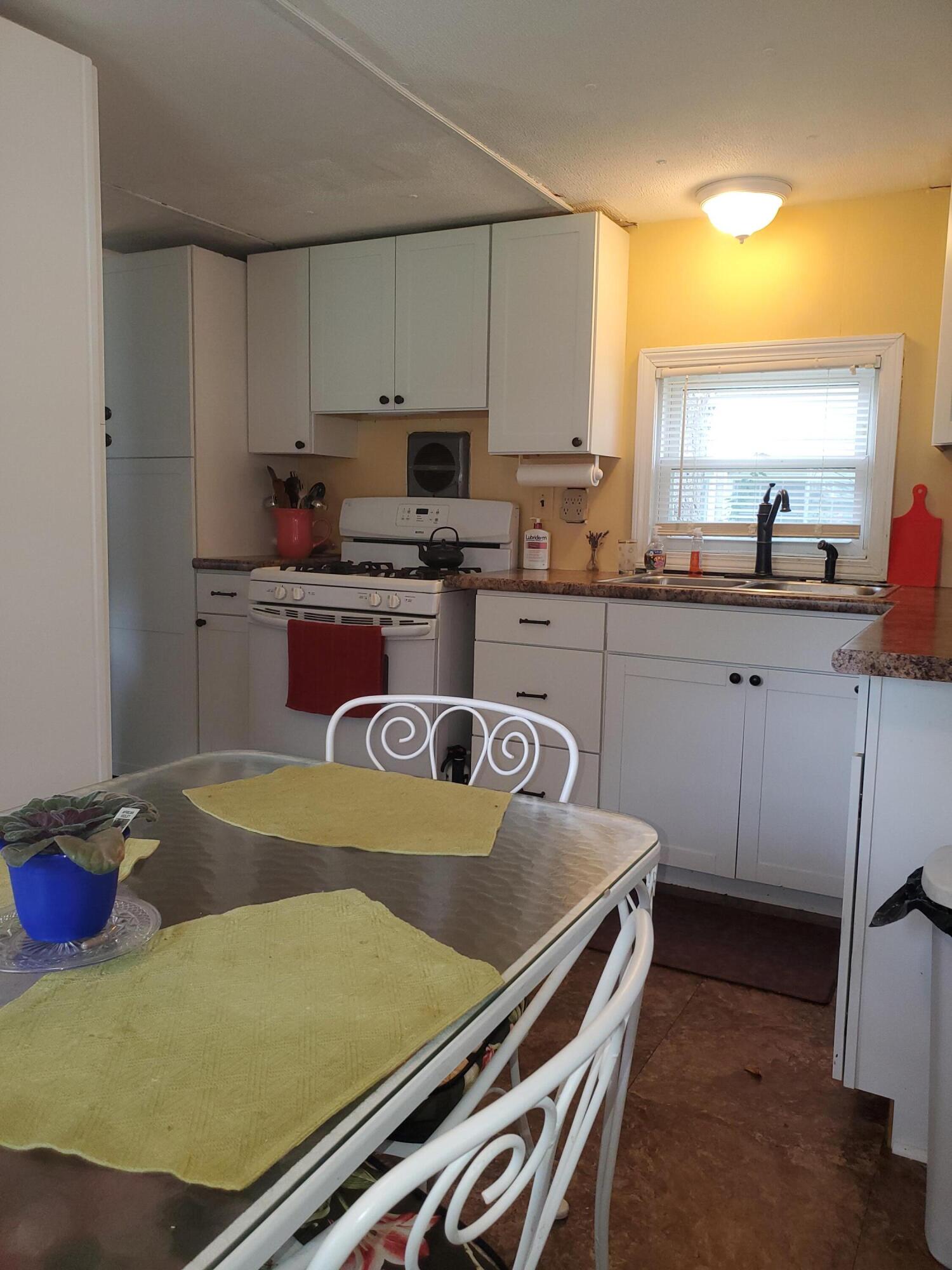 47 Caincrest Road York, ME 03909 - Photo 8 of 17 Kitchen