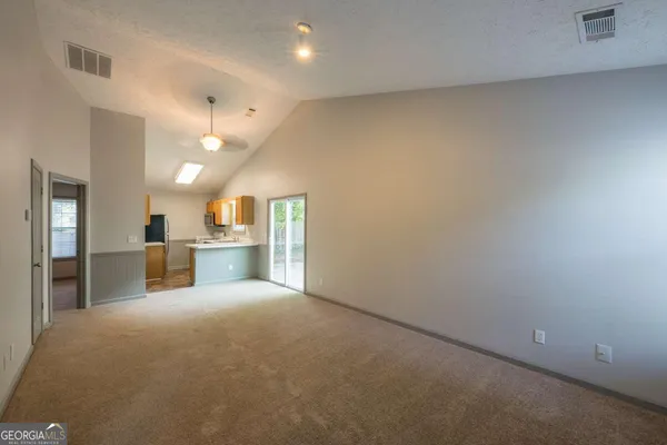 $289,000 | 207 Daventry Way, Woodstock, GA 30188