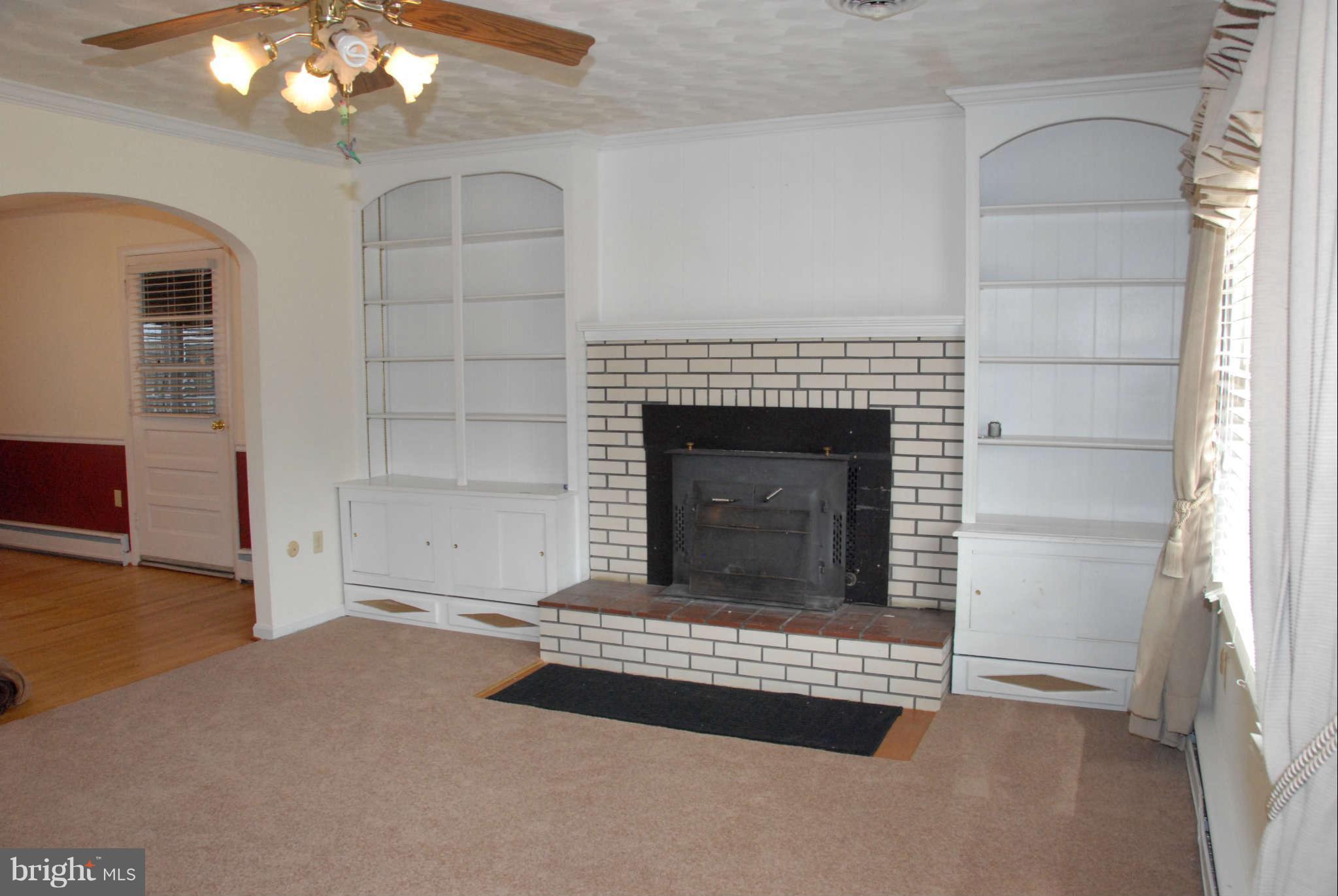 22647 Old Rolling Road California, MD 20619 - Photo 2 of 25 Family Room