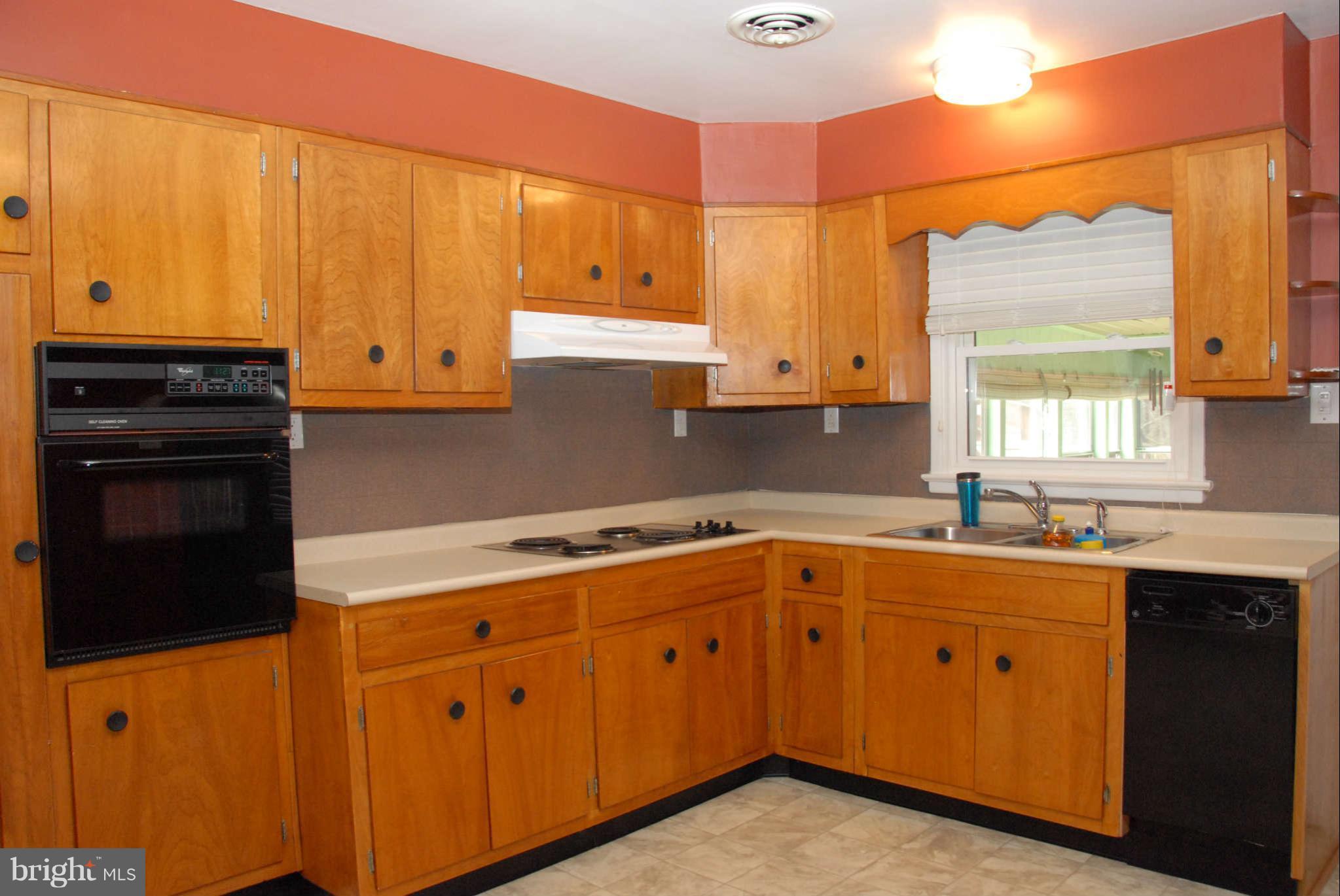 22647 Old Rolling Road California, MD 20619 - Photo 6 of 25 Kitchen