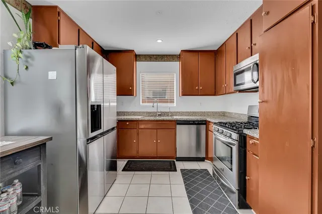 $735,000 | 9155 Cedros Avenue, Unit 12, Panorama City, CA 91402