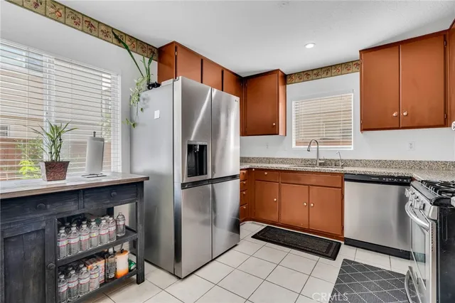 $735,000 | 9155 Cedros Avenue, Unit 12, Panorama City, CA 91402