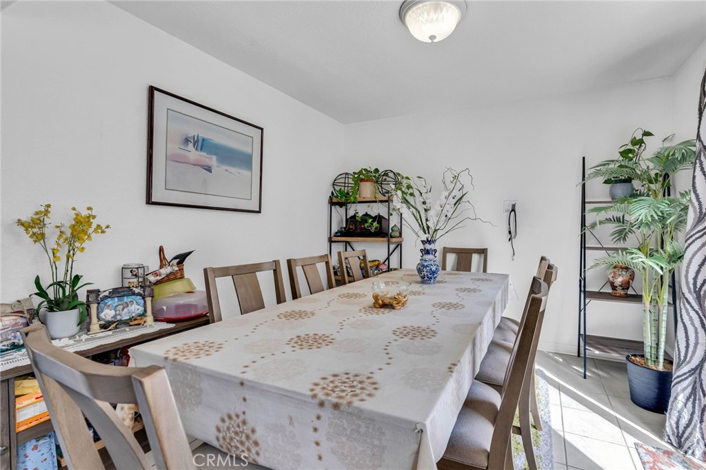 9155 Cedros Avenue, Unit 12 Panorama City, CA 91402 - Photo 19 of 34 Dining Room