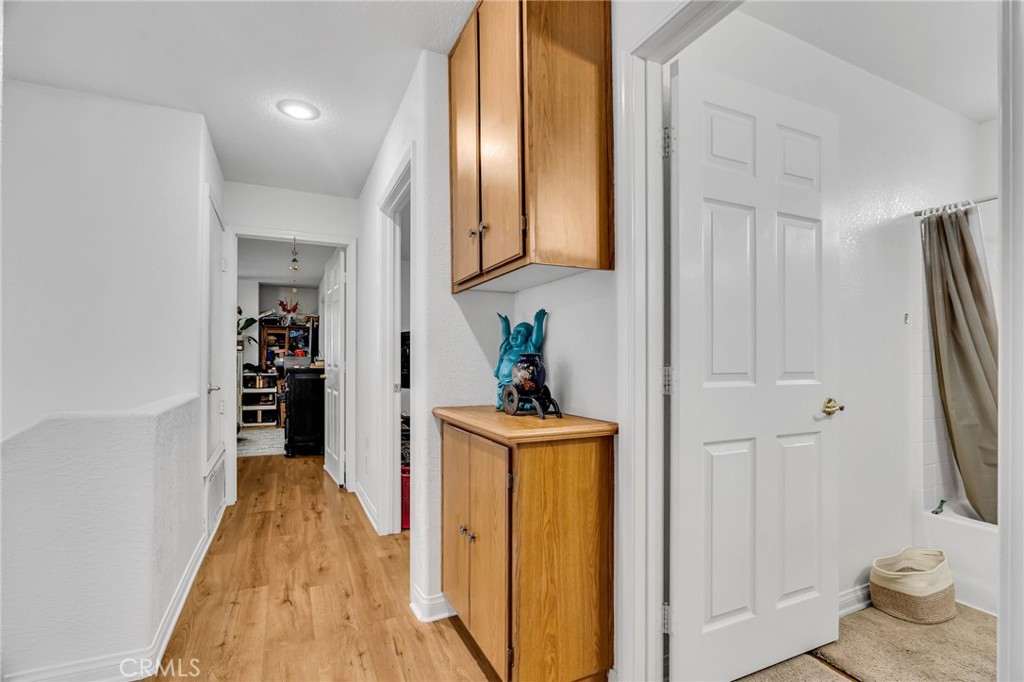 9155 Cedros Avenue, Unit 12 Panorama City, CA 91402 - Photo 22 of 34 Upstairs Hallway