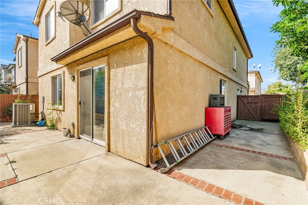 9155 Cedros Avenue, Unit 12 Panorama City, CA 91402 - Photo 30 of 34 Backyard