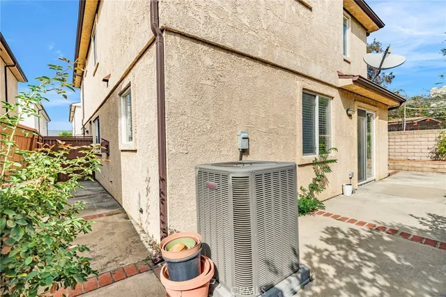 $735,000 | 9155 Cedros Avenue, Unit 12, Panorama City, CA 91402