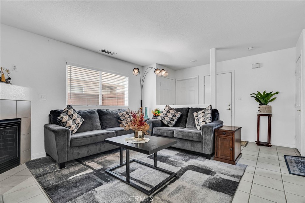 9155 Cedros Avenue, Unit 12 Panorama City, CA 91402 - Photo 6 of 34 Living Room