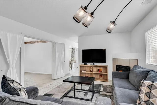 $735,000 | 9155 Cedros Avenue, Unit 12, Panorama City, CA 91402