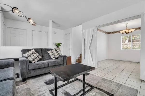 $725,000 | 9155 Cedros Avenue, Unit 12, Panorama City, CA 91402