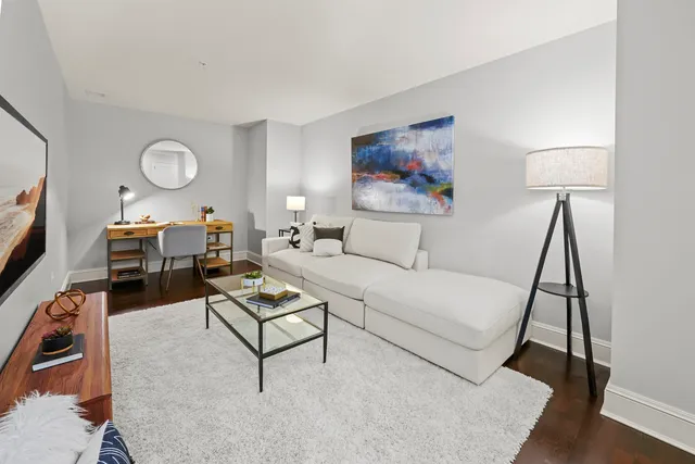 $1,189,000 | 850 North Lake Shore Drive, Unit 1705, Chicago, IL 60611