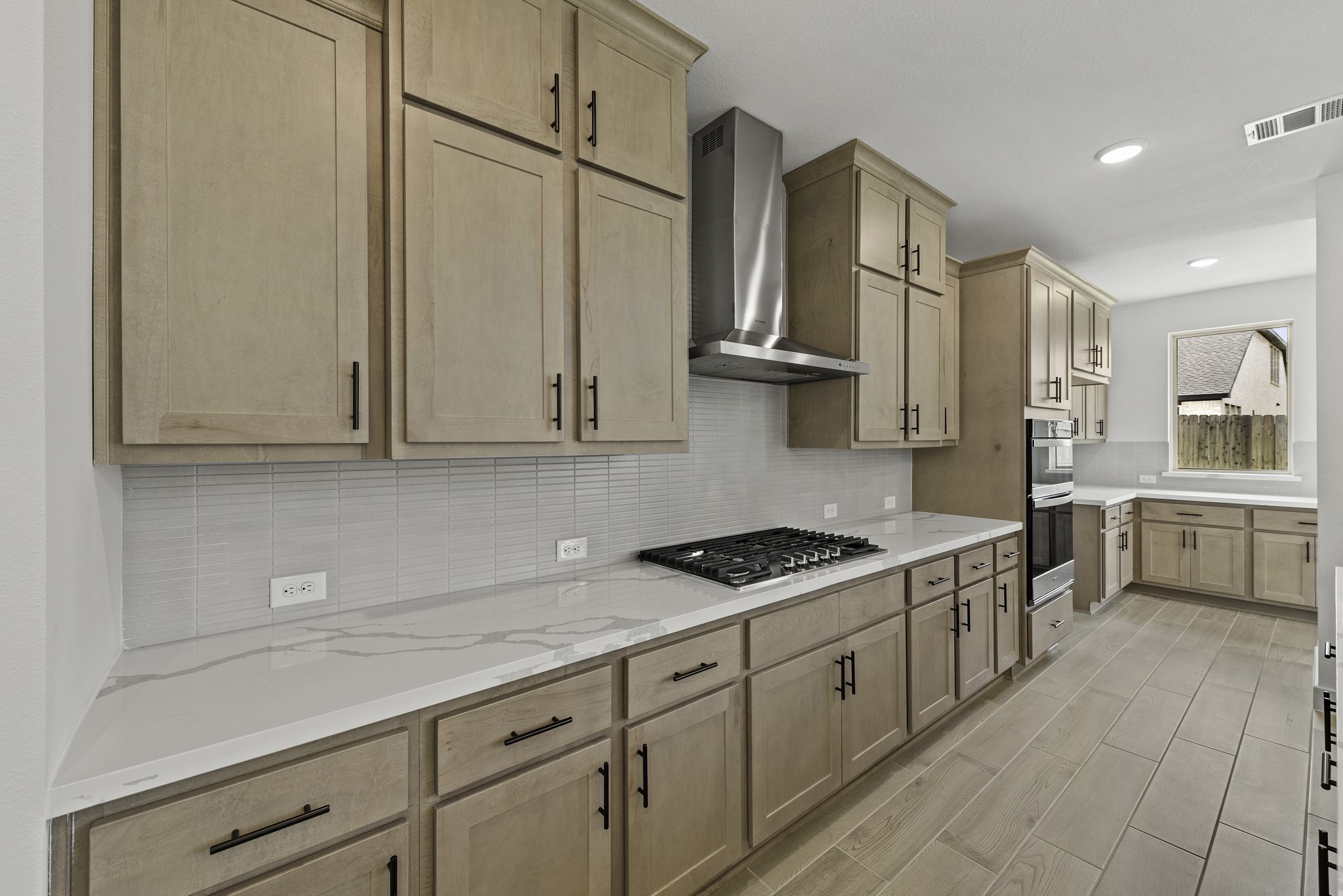 4914 Benton Wds Trail Rosenberg, TX 77471 - Photo 7 of 28 Representative image; features, selections and colors may vary.
