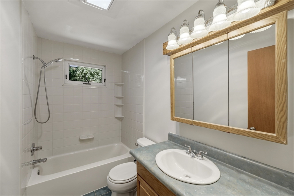 418 State Street Amherst, MA 01002 - Photo 20 of 39