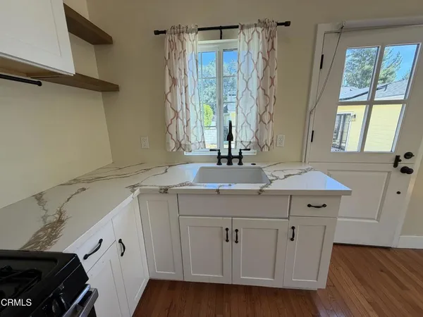 $1,850,000 | 4703 Oakwood Avenue, La Canada Flintridge, CA 91011