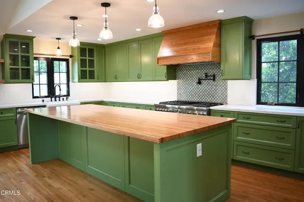 $1,850,000 | 4703 Oakwood Avenue, La Canada Flintridge, CA 91011