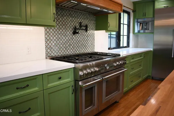 $1,850,000 | 4703 Oakwood Avenue, La Canada Flintridge, CA 91011