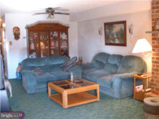 1304 Walnut Ridge Drive Pottstown, PA 19464 - Photo 2 of 5