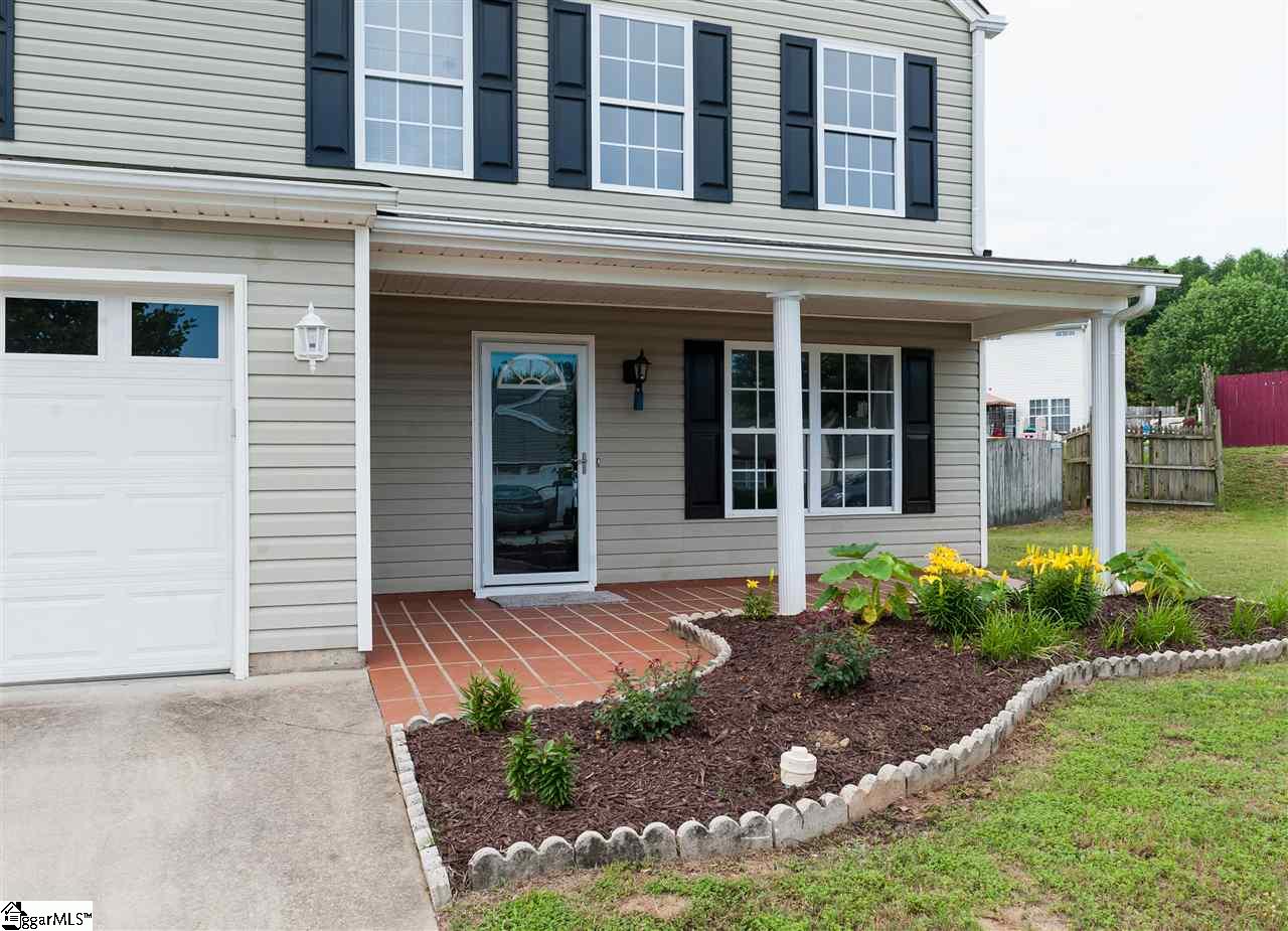 606 Rye Court Taylors, SC 29687 - Photo 2 of 32 Gallery Image 2