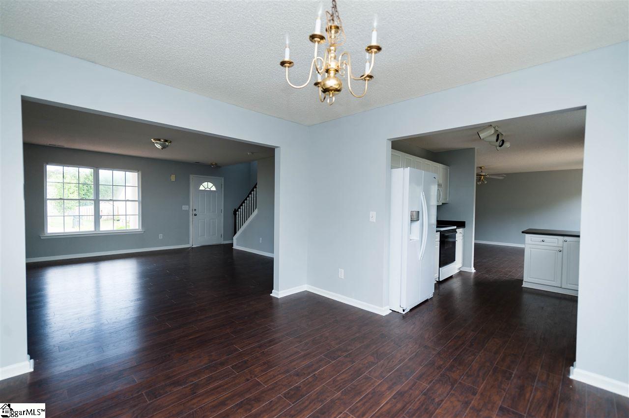 606 Rye Court Taylors, SC 29687 - Photo 4 of 32 Gallery Image 4