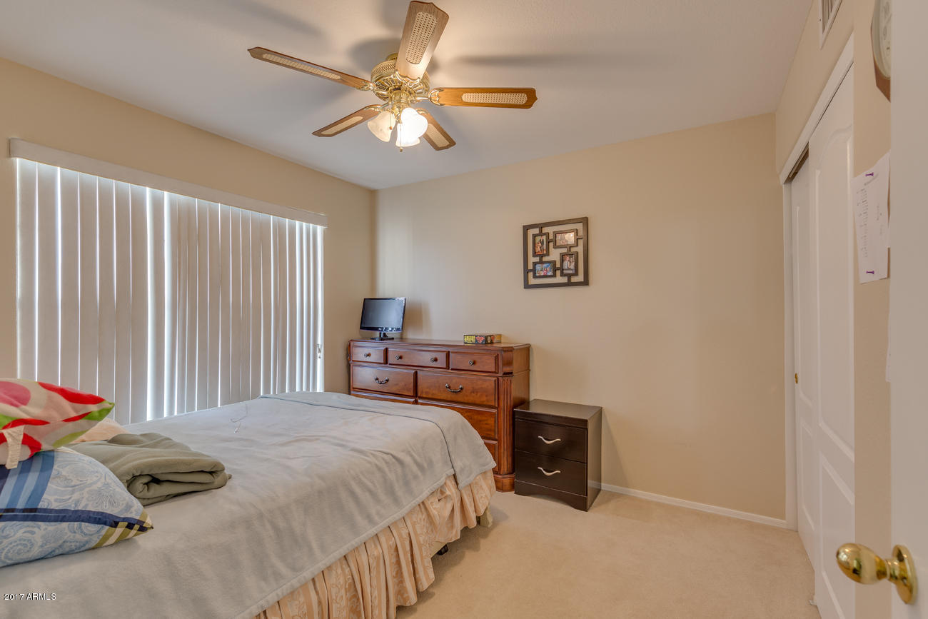 2012 East Smoke Tree Road Gilbert, AZ 85296 - Photo 23 of 29 int2