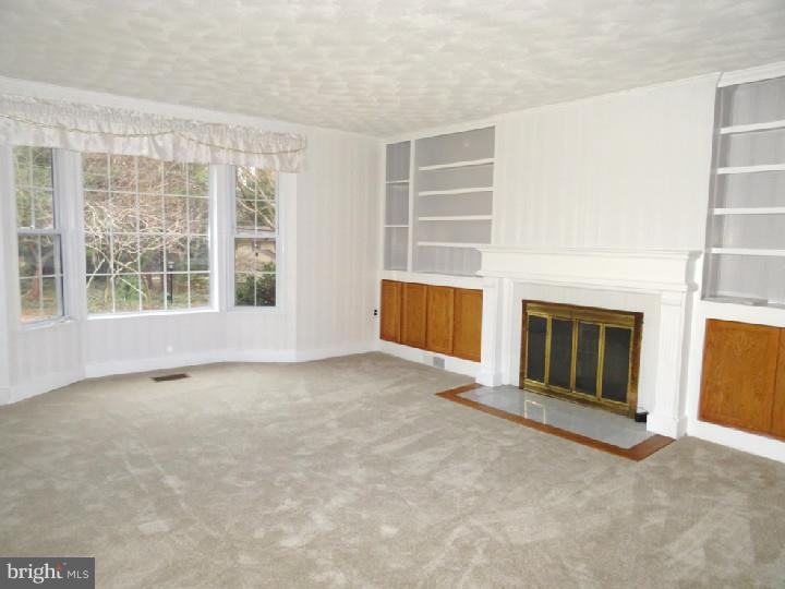 518 Farnum Road Media, PA 19063 - Photo 3 of 17