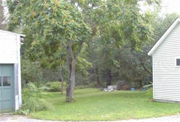 31 Perryville Road Webster, MA 01570 - Photo 6 of 10 Gallery Image 6