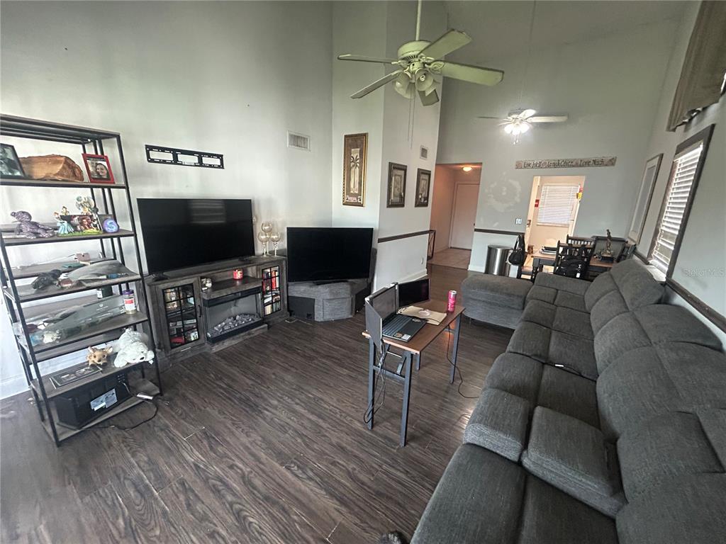 6519 West Newberry Road, Unit 309 Gainesville, FL 32605 - Photo 3 of 17