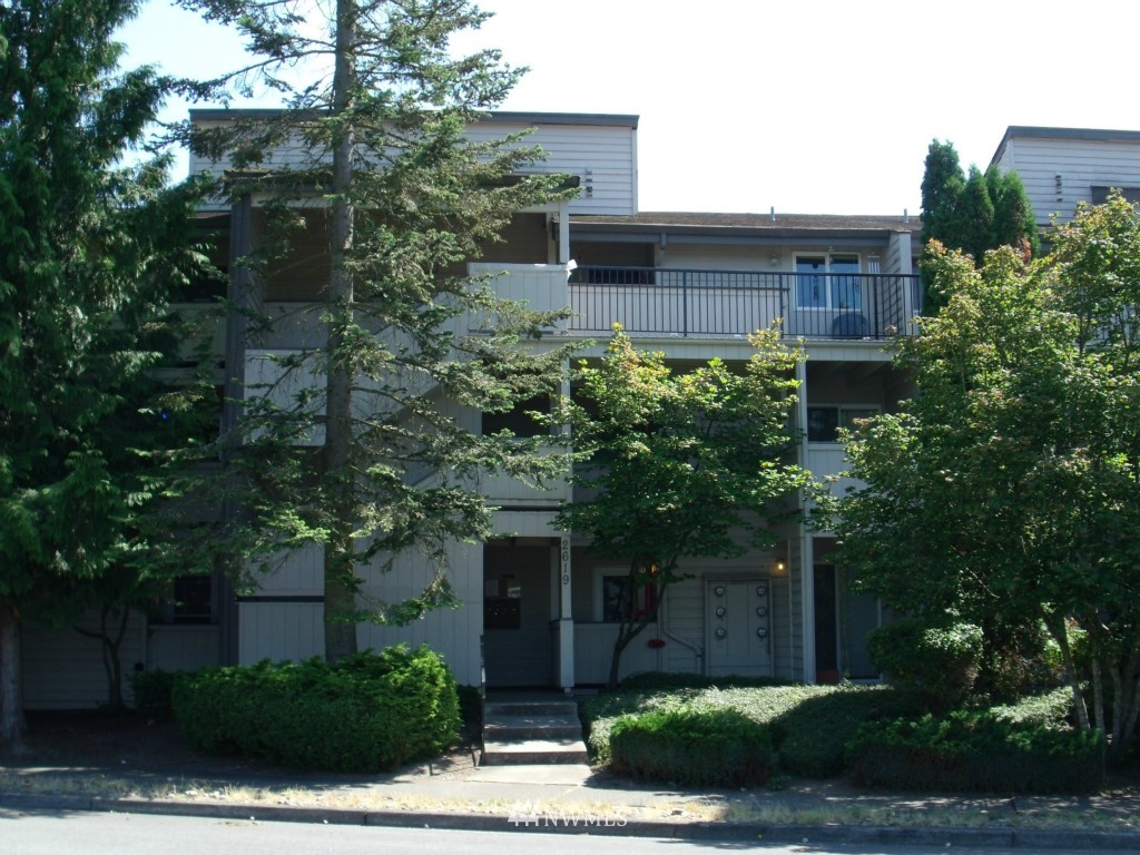 2619 Northeast 4th Street, Unit 131 Renton, WA 98056 - Photo 1 of 7 Gallery Image 1