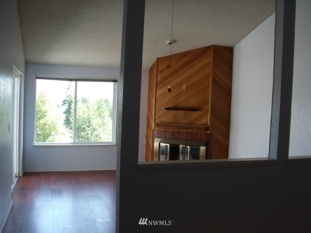 2619 Northeast 4th Street, Unit 131 Renton, WA 98056 - Photo 3 of 7 Gallery Image 3