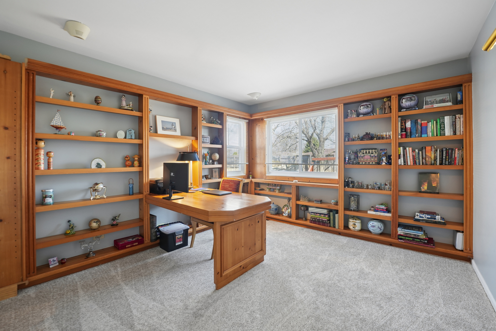 829 Renaissance Drive Carol Stream, IL 60188 - Photo 16 of 35 a room with a bookshelf and a window