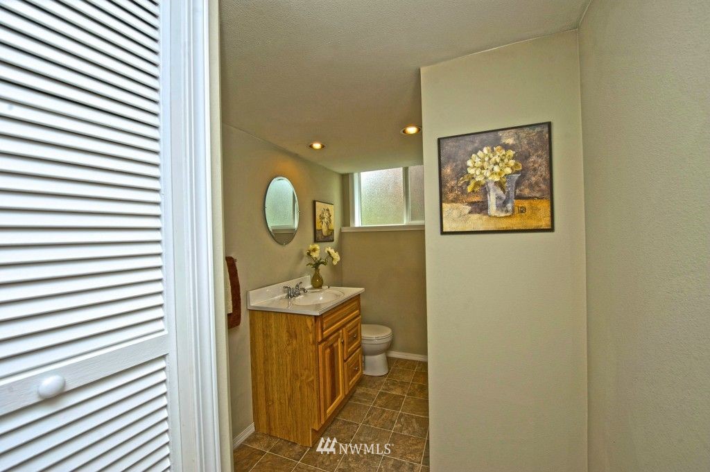12610 Southeast 160th Street Renton, WA 98058 - Photo 8 of 12