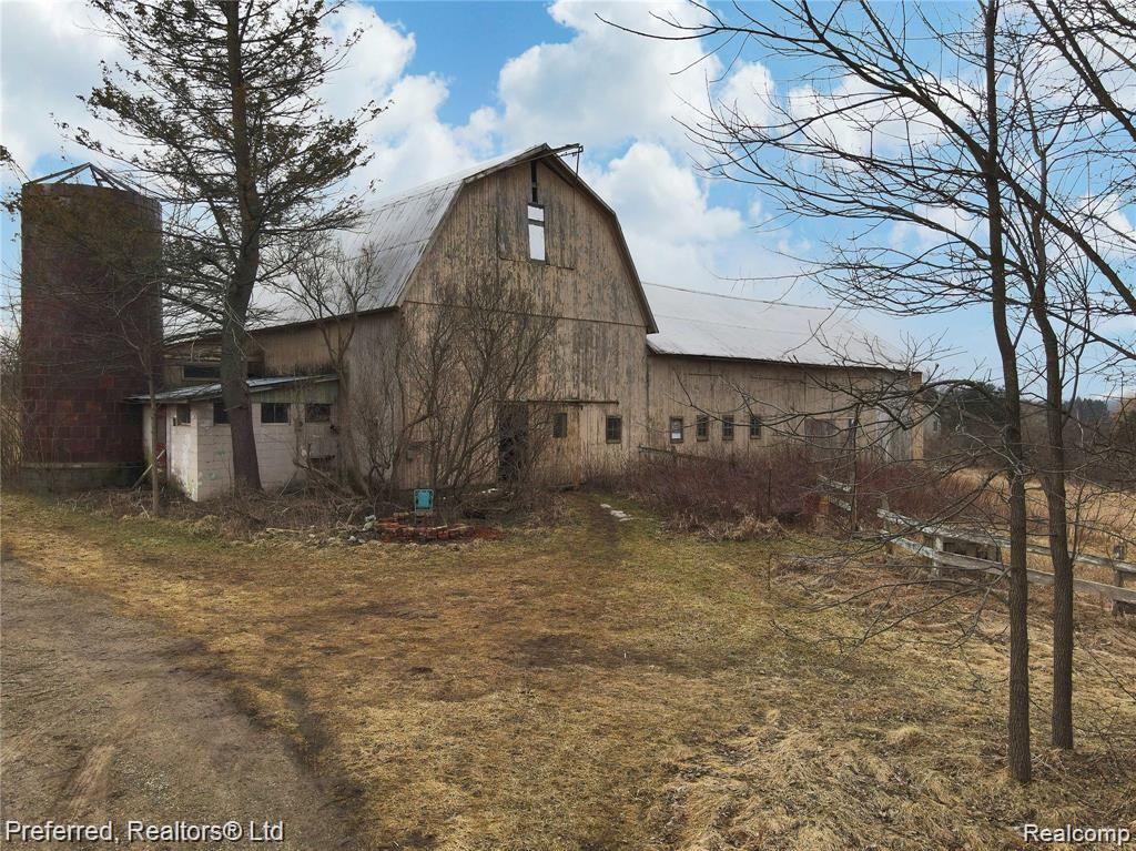 5538 Grange Hall Road Holly, MI 48442 - Photo 38 of 42