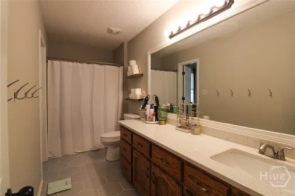 $339,500 | 171 Crystal Creek Drive, Colbert, GA 30628