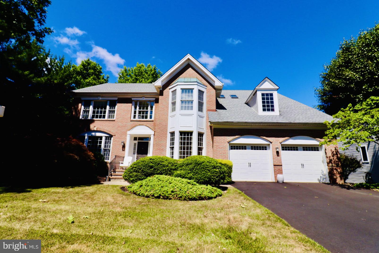 126 Brandon Road Pennington, NJ 08534 - Photo 2 of 48