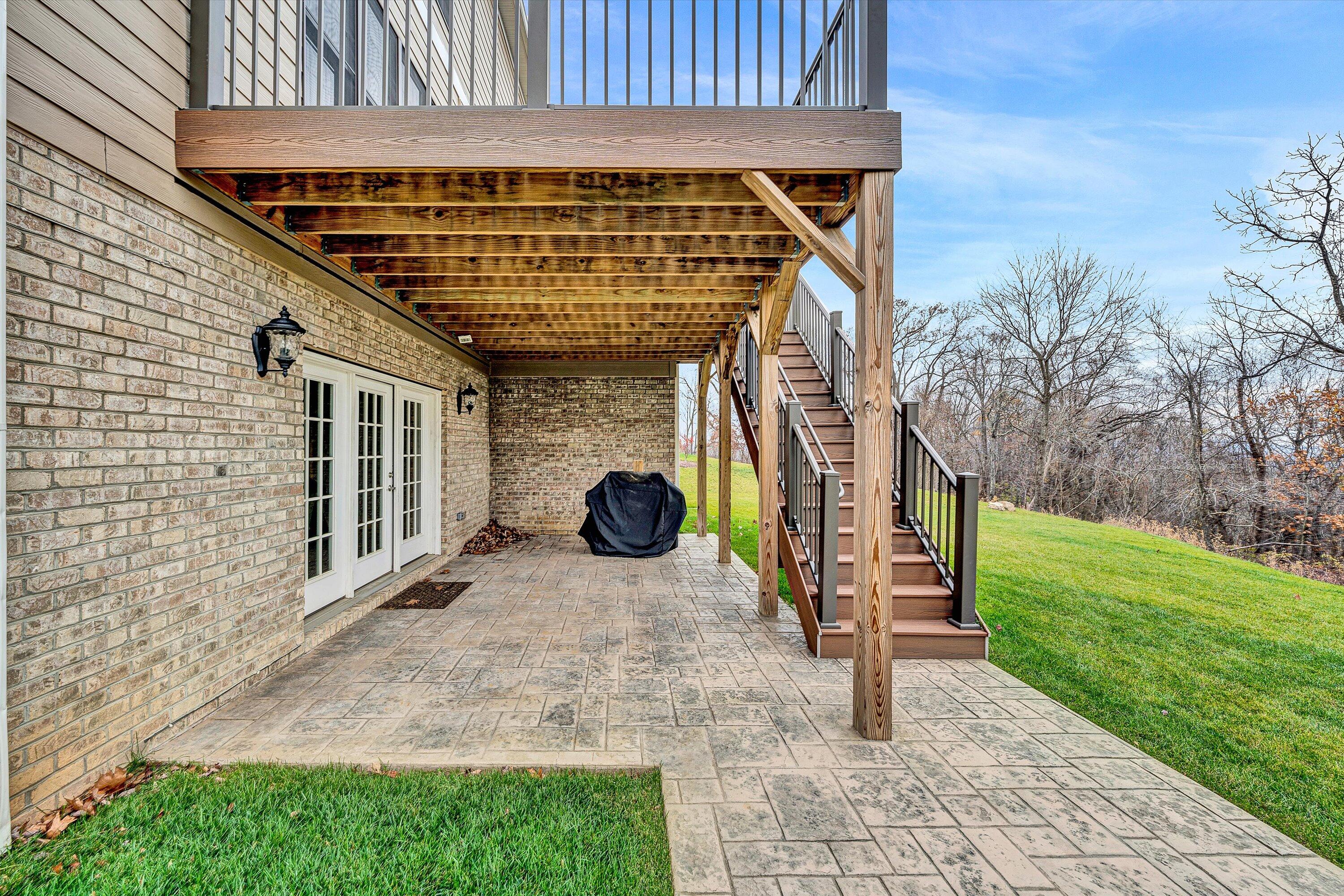 6901 Fairway Ridge Road Salem, VA 24153 - Photo 49 of 58 a front view of a house with garden